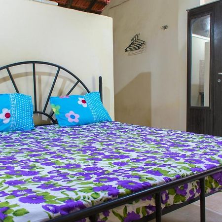 Raikar Guest House Bogmalo Exterior foto